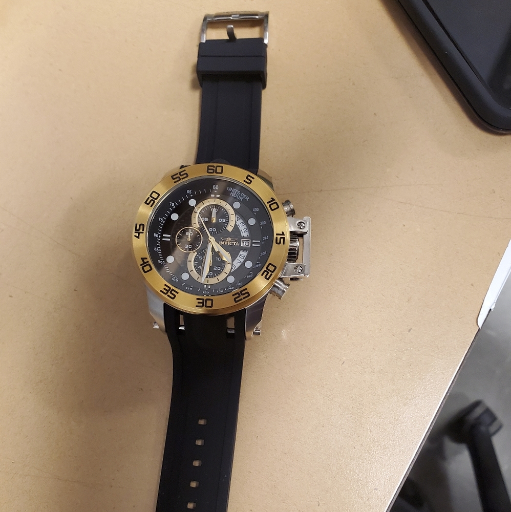 Beautiful ⌚ watch - Picture 2 of 3